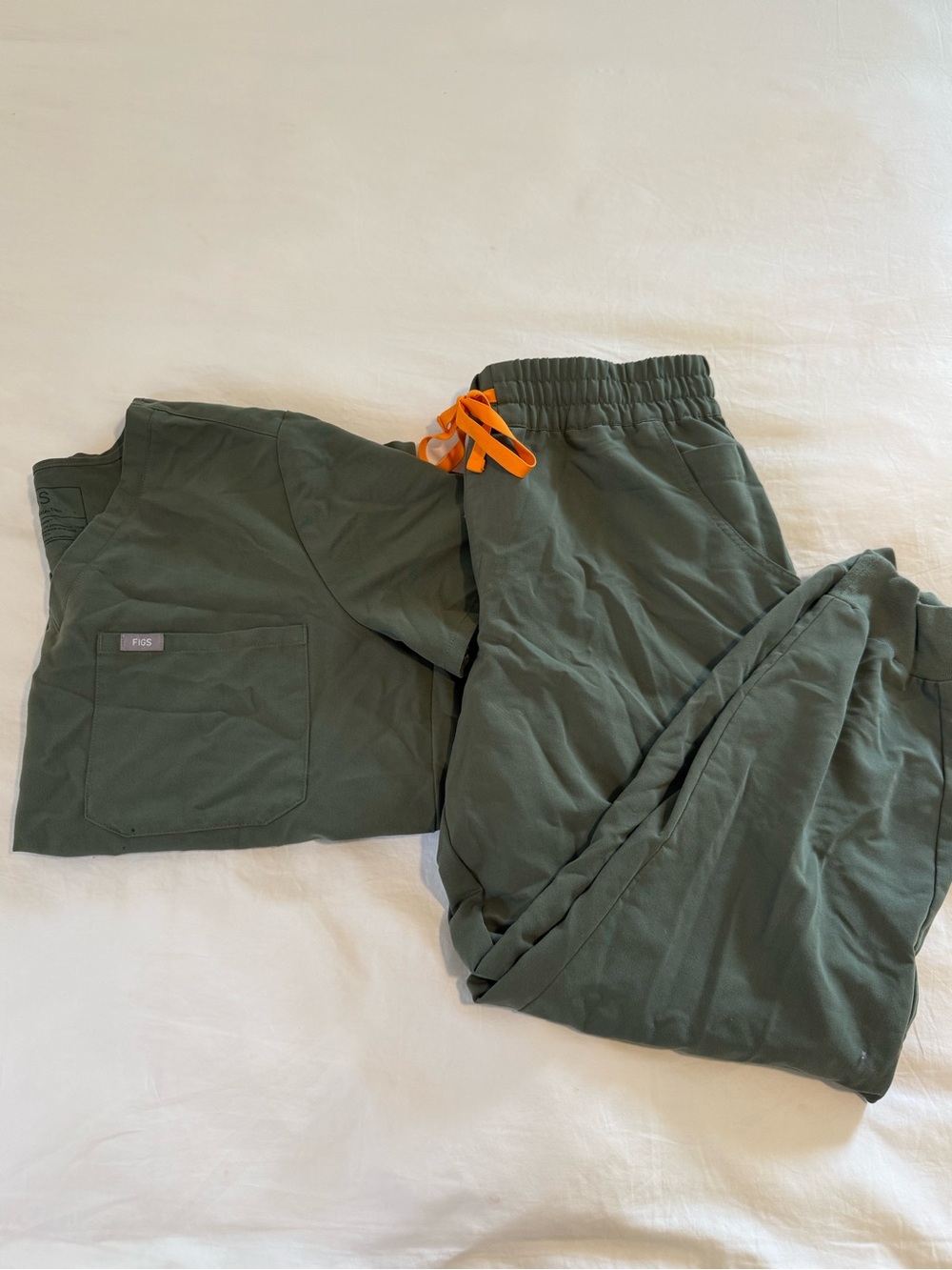 Figs Olive Green Scrub Set with Orange Drawstrings Large Petite